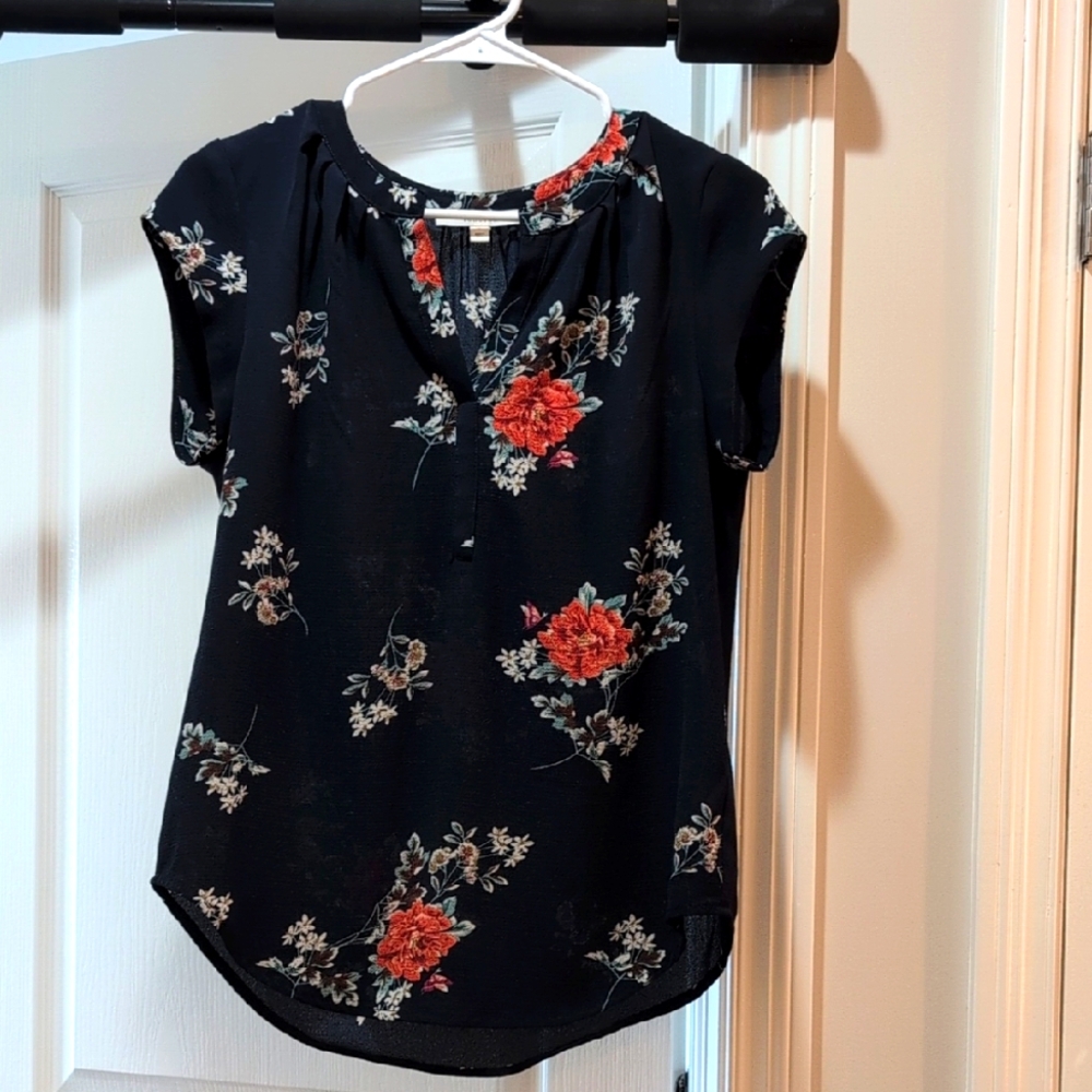 Floral Navy Top